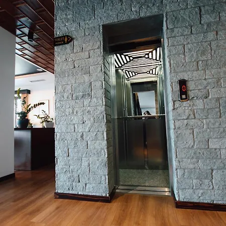 Ξενοδοχείο Fantasy 4*