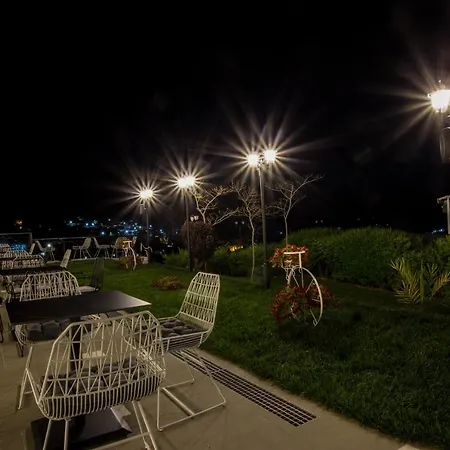 Fantasy Ξενοδοχείο 4*